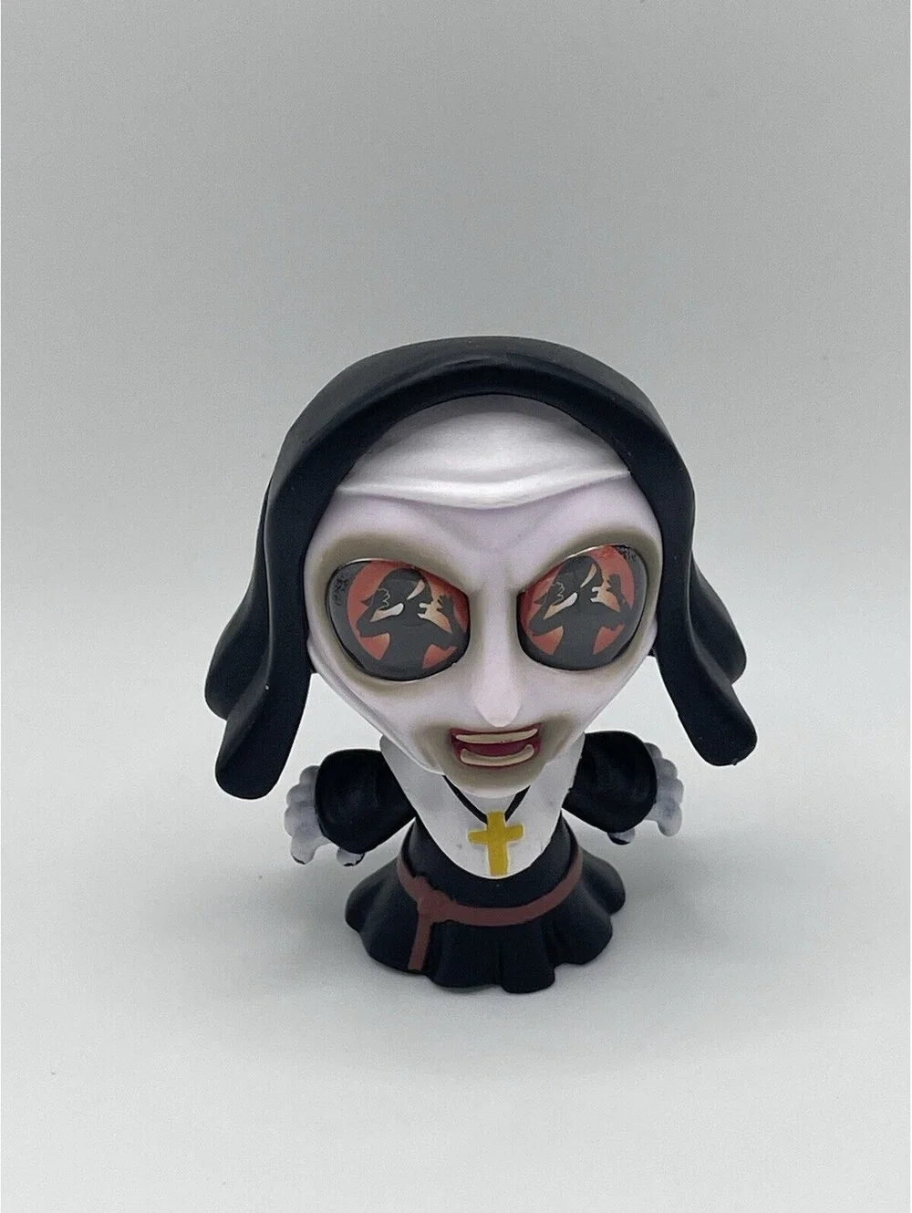2025 TINY NIGHTMARES TERRIF-EYES Mini Figure THE NUN